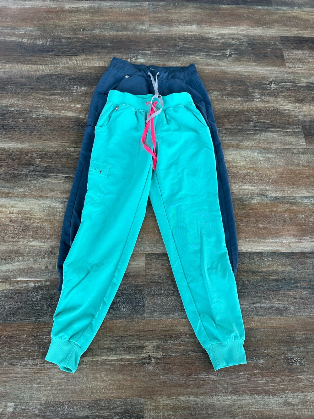 FIGS scrub pants size XS bundle of 2